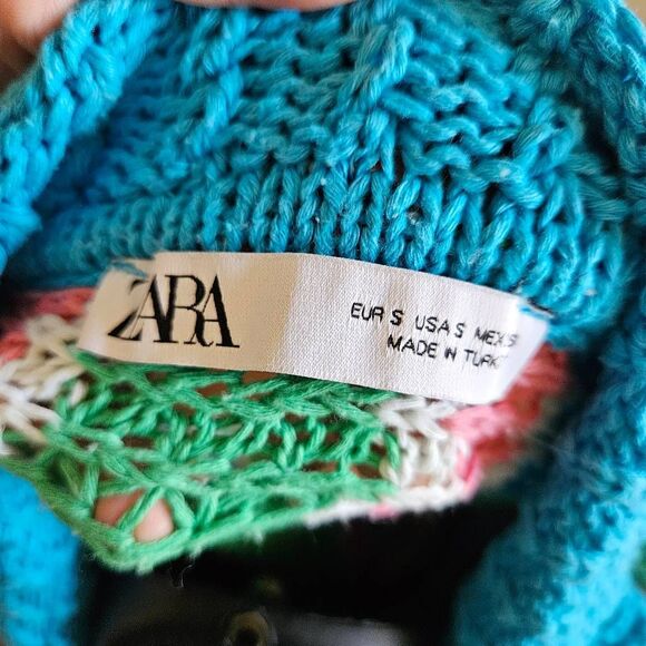 Zara Blogger's Favorite Striped Crocheted Cardigan - Picture 9 of 9